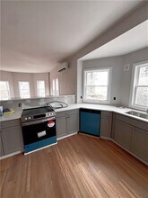 48 Riverdale St-Unit -2 in Providence, RI - Foto de edificio - Building Photo