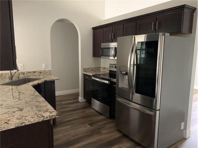 998 SW N Globe Ave in Port St. Lucie, FL - Building Photo - Building Photo