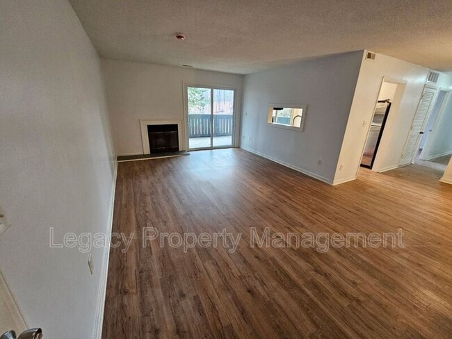 2805 Treestead Cir in Greensboro, NC - Building Photo - Building Photo