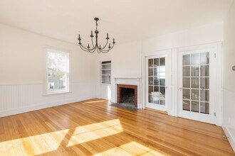 338 Stevens Avenue in Portland, ME - Building Photo - Building Photo