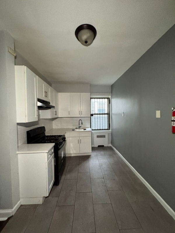 51 Summit Ave in Newark, NJ - Building Photo - Building Photo