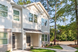 1797 Perimeter Lp in Wilmington, NC - Foto de edificio - Building Photo