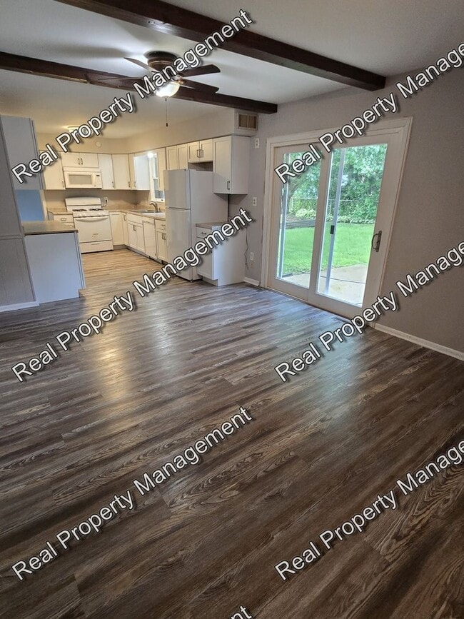 2205 Dixon Dr in Valparaiso, IN - Building Photo - Building Photo