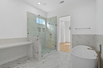 2022 Thonig Rd in Houston, TX - Building Photo - Building Photo
