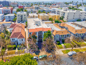 Kenmore Apartments in Los Angeles, CA - Foto de edificio - Building Photo