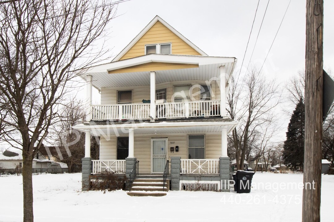 5805 Lansing Ave-Unit -Down in Cleveland, OH - Building Photo