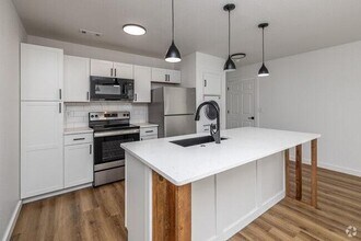 610 SE Moberly Ln in Bentonville, AR - Building Photo - Building Photo