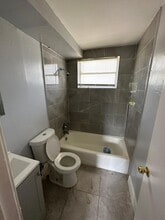 1305 W 6th St in Jacksonville, FL - Foto de edificio - Building Photo