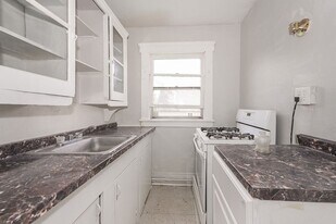 3555 W 67th St in Cleveland, OH - Building Photo