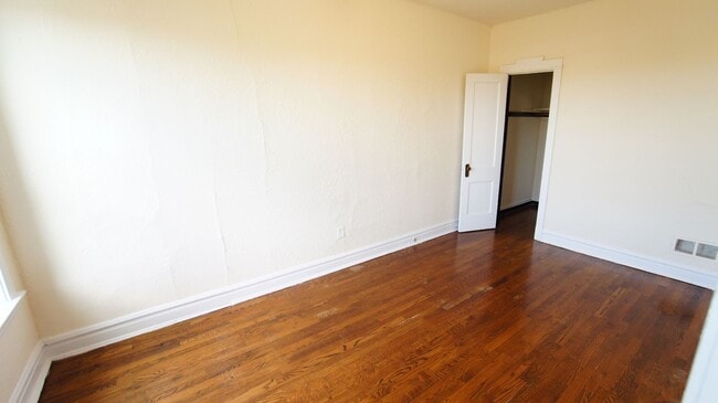 2638 N Milwaukee Ave in Chicago, IL - Building Photo - Building Photo