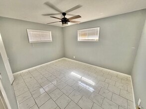 1718 N Penasco Dr in Hobbs, NM - Building Photo - Building Photo