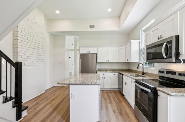 2024 Bienville St in New Orleans, LA - Building Photo - Building Photo