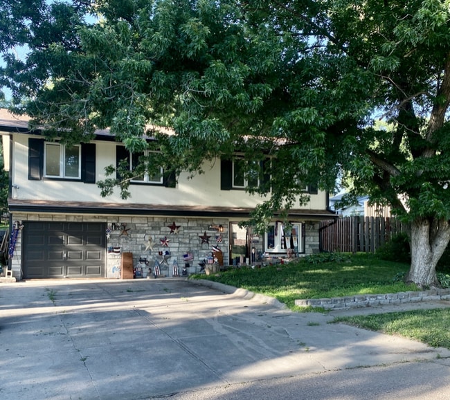 property at 1008 Westdale Ln