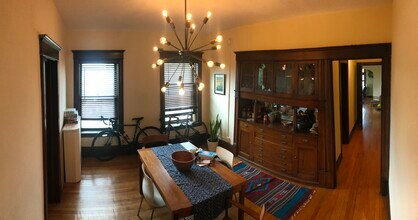 2404 Lyndale Ave S, Unit 5 in Minneapolis, MN - Building Photo - Building Photo