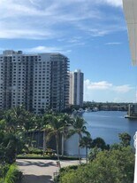 2851 NE 183rd St in Aventura, FL - Building Photo