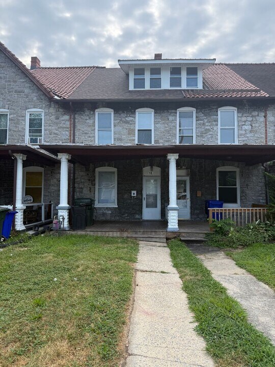 18 1/2 Belview Ave in Hagerstown, MD - Building Photo