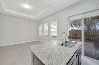 17624 SW 149th Pl in Miami, FL - Building Photo - Building Photo