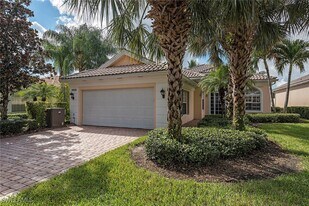 5032 Jarvis Ln in Naples, FL - Building Photo
