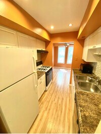 2212 Country Club Dr photo'