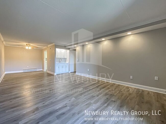 property at 530 N Main St