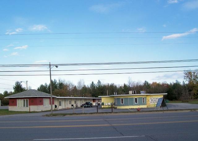 1038 US Highway 23 N in Alpena, MI - Foto de edificio