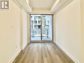 9-709 Tecumseth St. in Toronto, ON - Building Photo - Building Photo