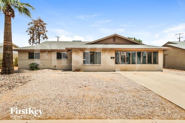 property at 32 W Fairmont Dr