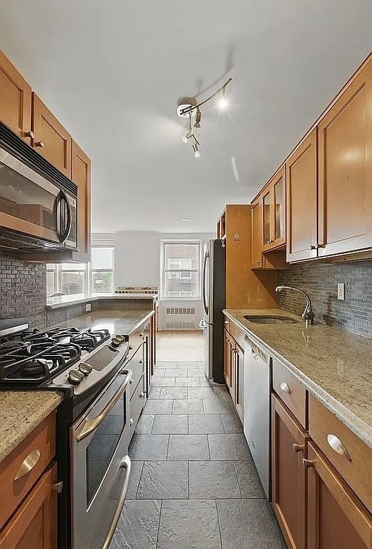 property at 400 E 17th St