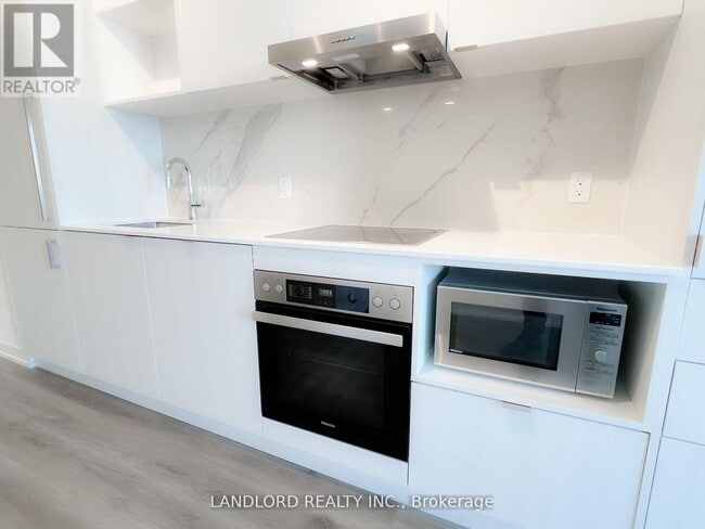 138 Downes St in Toronto, ON - Building Photo - Building Photo