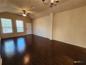 538 Creekside Cir in New Braunfels, TX - Building Photo - Building Photo