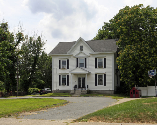 118 Congress St in Milford, MA - Foto de edificio - Building Photo