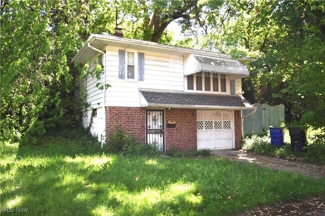 property at 3583 Lloyd Rd
