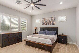 17235 W Edinburg St in Surprise, AZ - Building Photo - Building Photo