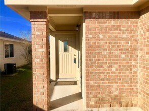 13020 Date Palm Trail in Elgin, TX - Building Photo - Building Photo