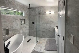 8804 Bay Vista Ct in Orlando, FL - Building Photo - Building Photo