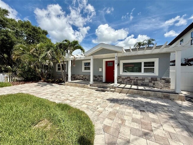 3419 W Empedrado St in Tampa, FL - Building Photo - Building Photo
