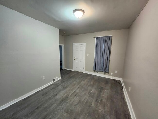 2033 W 98th St in Cleveland, OH - Building Photo - Building Photo