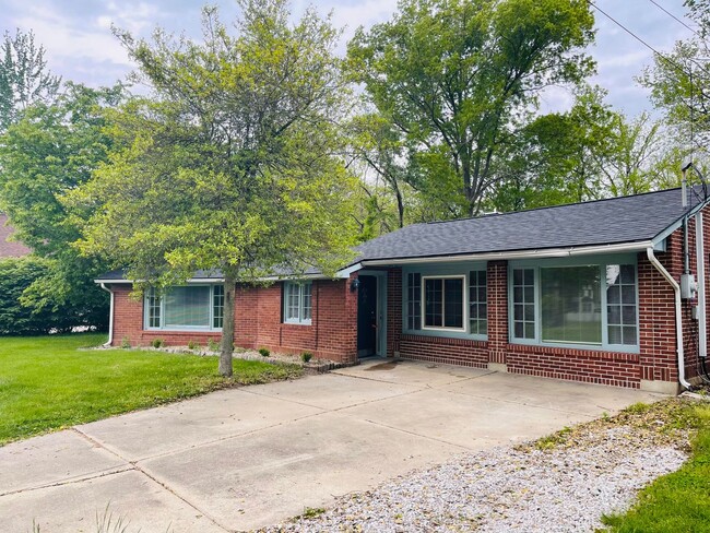 8338 Wabash Ave in Terre Haute, IN - Building Photo - Building Photo