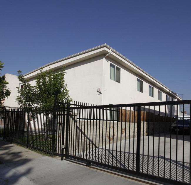 6640 Irvine Ave in North Hollywood, CA - Building Photo - Building Photo