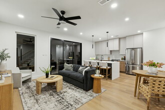 7319 Wildbird Ln in Dallas, TX - Building Photo - Building Photo