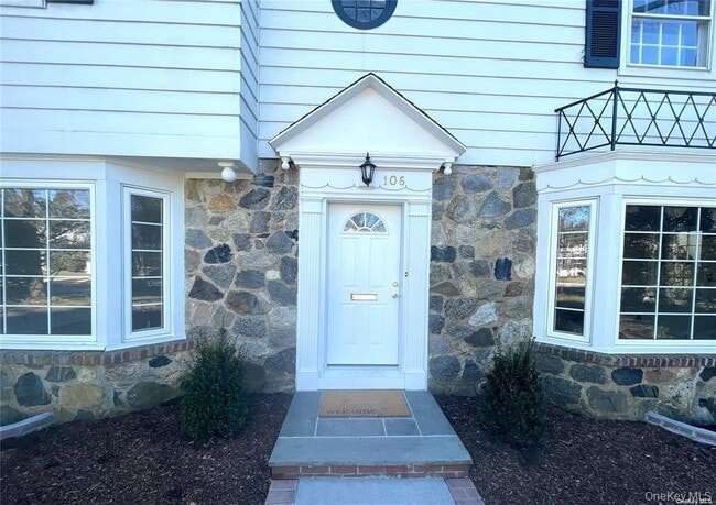 106 Trumbull Rd in Manhasset, NY - Building Photo - Building Photo