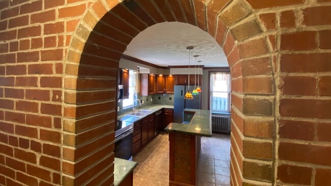 2223 Noble St, Unit 2223 Noble 1st Floor