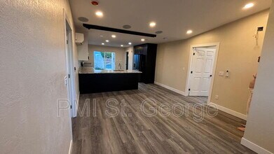 360 N 300 W in Ivins, UT - Building Photo - Building Photo
