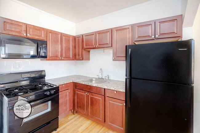 2206 S 57th Ave in Cicero, IL - Building Photo - Building Photo