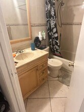 208 Lake Pointe Dr in Oakland Park, FL - Building Photo - Building Photo