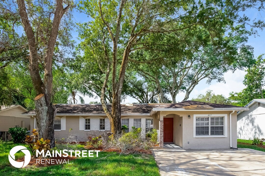 4417 Tuna Dr in Tampa, FL - Building Photo
