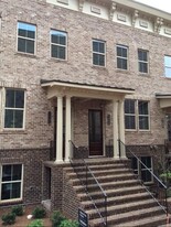 1212 Virginia Ct in Atlanta, GA - Foto de edificio - Building Photo