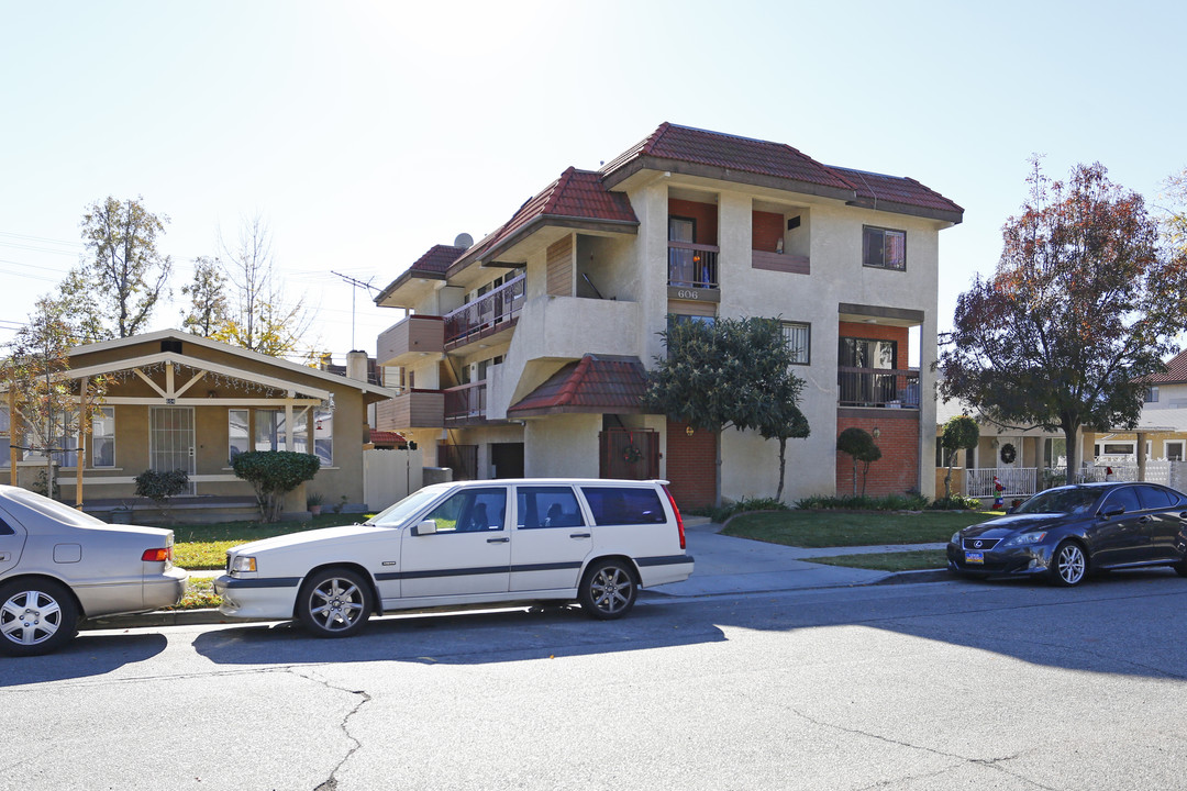 606 Alexander St in Glendale, CA - Building Photo