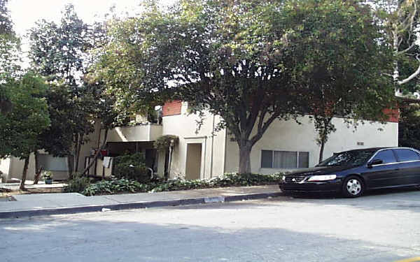 882-890 W El Repetto Dr in Monterey Park, CA - Foto de edificio