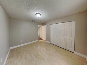 538 NW 157th Ln in Pembroke Pines, FL - Building Photo - Building Photo